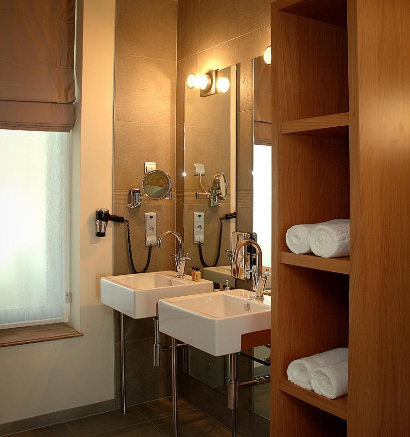 Hotel Van Eyck Maaseik Εξωτερικό φωτογραφία