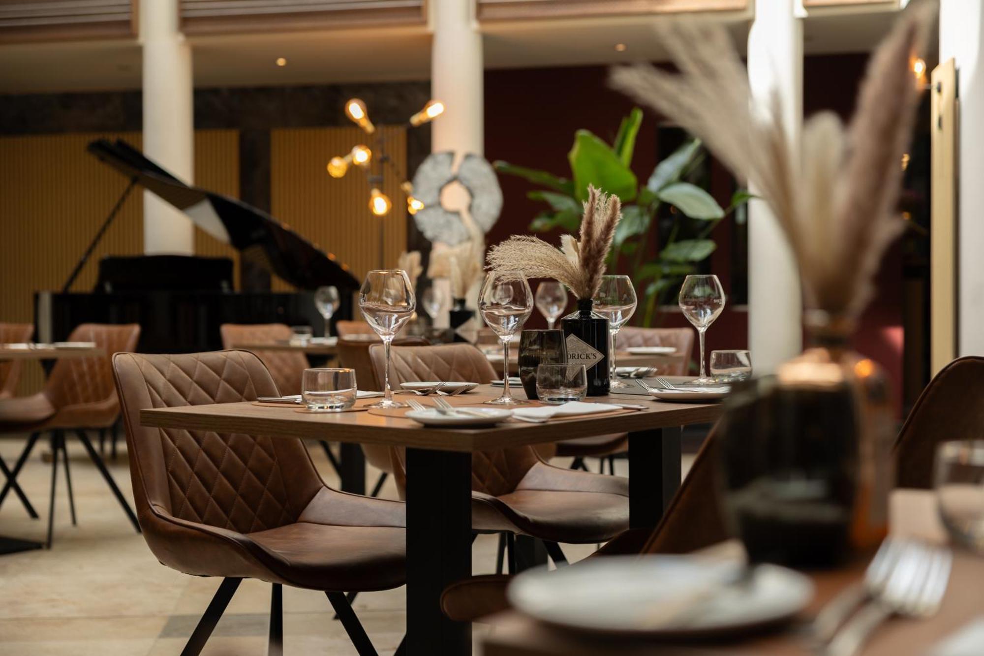 Hotel Van Eyck Maaseik Εξωτερικό φωτογραφία