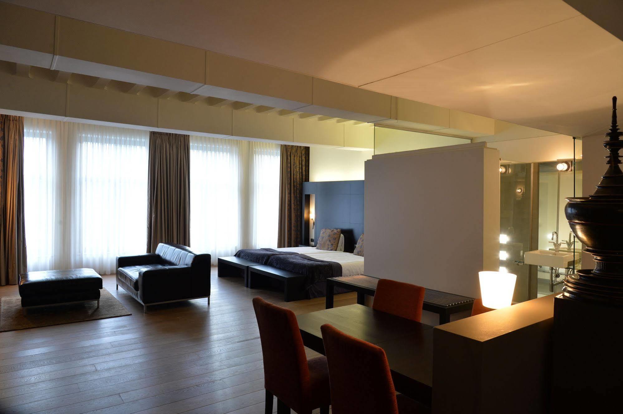 Hotel Van Eyck Maaseik Εξωτερικό φωτογραφία