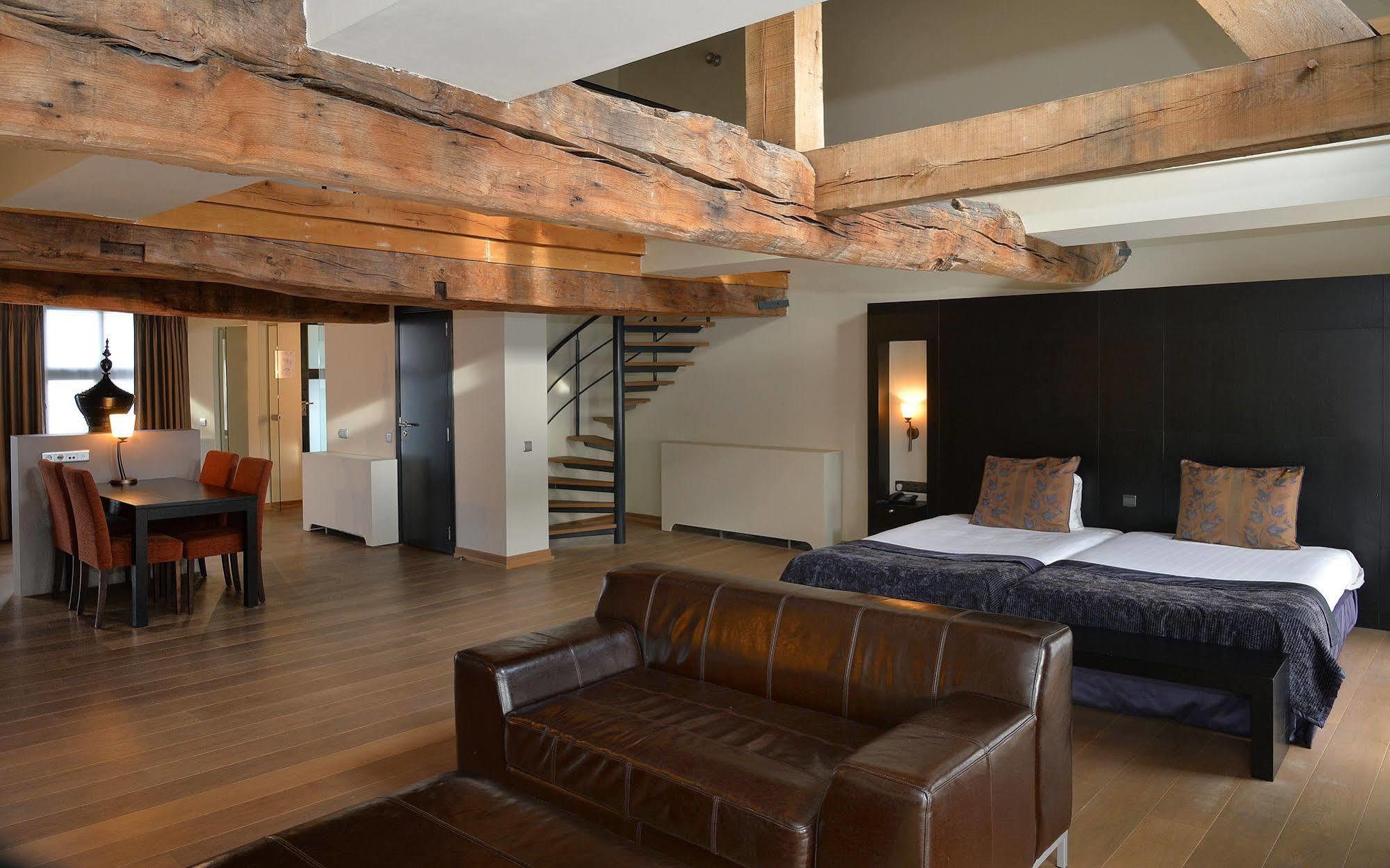 Hotel Van Eyck Maaseik Εξωτερικό φωτογραφία
